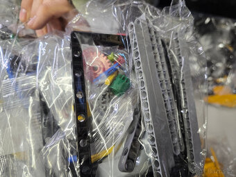 STAVEBNICE Technic 42172 McLaren P1 (náhrada) - 7