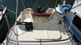 Motorová kajutová loď CONGER 460 - 7