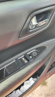 Citroen C4 1.4 65kW benzín - 7