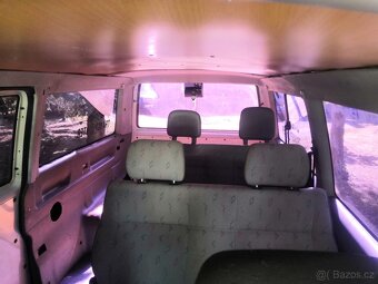 VOLKSWAGEN TRANSPORTER - 7