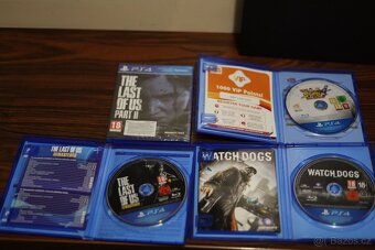 Playstation 4 pro 1TB s příslušenstvím a 2 hry - 7