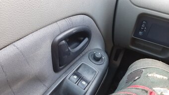RENAULT CLIO 1,2 16v - 7