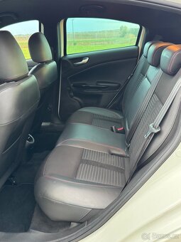 Alfa Romeo Giulietta QV 1.75 TBi 173kw / 2012 / Nová STK - 7
