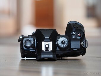 Prodám fotoaparát Olympus OM System OM-1 top stav - 7