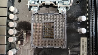 ASROCK Z370 Pro4 - 7