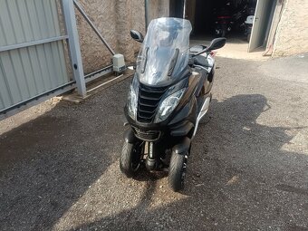 Peugeot Metropolis 400i CZ doklady v ceně Kufr. - 7