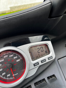 Prodám maxiscooter Gilera Nexus 125 i.e. (2008) - 7