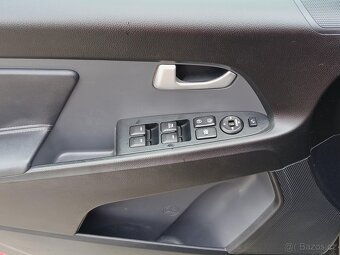 Kia Sportage 1.7 CRDi , 85 kW nafta, 2011 - 7