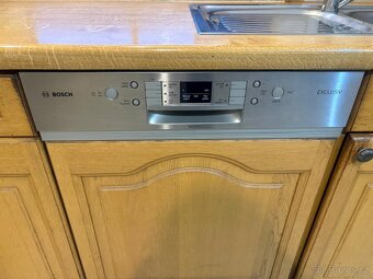 Kuchyňská linka včetně spotřebičů - 7