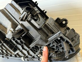 LEVÝ SVĚTLOMET BMW X5 - G05 a G06 FULL LED - 7