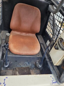 Smykový nakladač Bobcat - 7