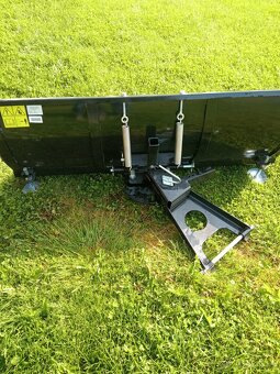 Zahradní traktor 1640 H - 7