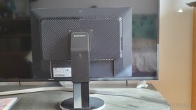 Samsung SyncMaster 215TW - LCD monitor 21" - 7