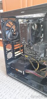 Pc skříň   Thermaltake Element G + DVD vypalovačka - 7