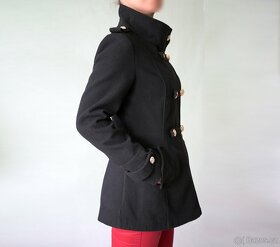 Krátký černý kabát - 70% vlna vel.S - 7