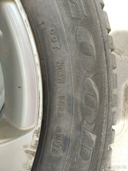 Zimní pneu 205/60R16 s disky na Mazdu - 7