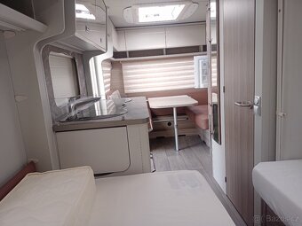 karavan Bürstner 490TL,22'Podlahové vytápění,Mover,Švýcarsk - 7