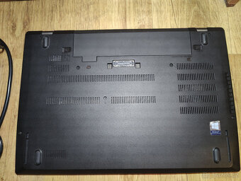 Notebook Lenovo ThinkPad T570 na opravu nebo ND - 7