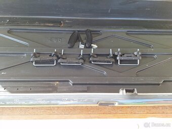 Střešní box THULE, 320 l - 7