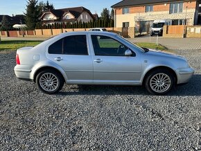 Volkswagen Bora 1.6 benzin nová STK - 7