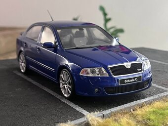 1:18 Škoda Octavia RS 2.0 TFSI - Dynamic Blue - OttOmobile - 7