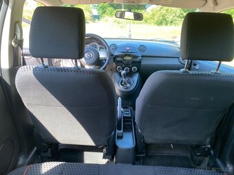 Mazda 2, 2012, 127 000 najeto, klima. vyhřívané sedačky - 7