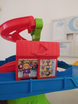 Dráha pro autíčka Fisher Price - 7
