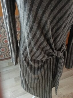NOVÉ ŠATY PRUHOVANE ŠEDÉ ESMARA L/44 - 7