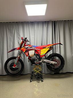 NOVÁ MOTO ‼️ ODPOČET DPH ‼️ Gasgas EC 450F 2024 - 7