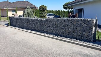 Gabionové ploty a zámková dlažba – Profesionální realizace p - 7