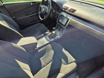 Prodám Volkswagen Passat 2.0 TDI 103kW - KLIMATIZACE - 7