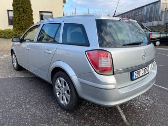Opel Astra kombi 1,7 CDTI 81 kW, rok 2010 - 7