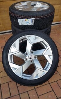 NOVÁ zimní sada ŠKODA SUPERB 3 4 5x112 R18 také Passat B8 9 - 7