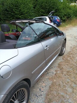 Peugeot 307CC se stahovací střechou - 7