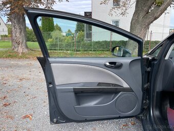 Seat Leon 1.6 MPi Serviska, Klima, 8xPneu - 7