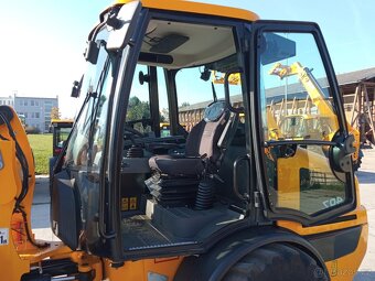 Kloubový nakladač JCB 407 AG - 7