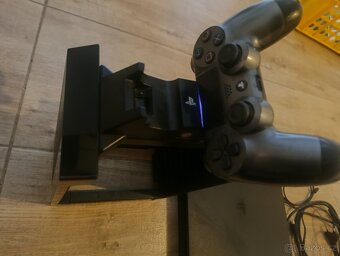 PLAYSTATION 4 + DOKOVACÍ STANICE+DUALSHOCK - 7