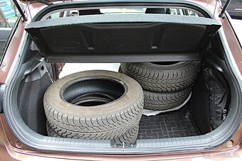 Hyundai i20 1. majitel - 7