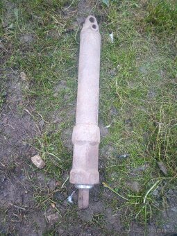 Prodám díly na lis k442 - 7