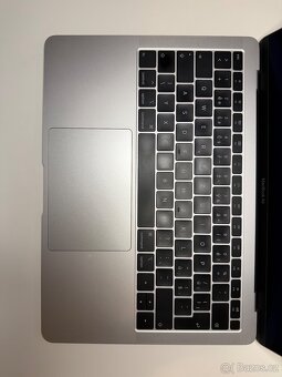MacBook Air 13" 2018 i5 / 8GB / 256GB - 7
