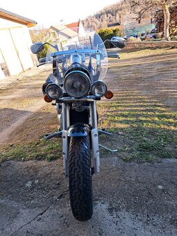 Suzuki VZ 800 Marauder - 7