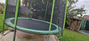 Trampolína 366cm se sítí a žebříkem / TOP stav - 7