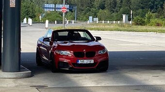 BMW M235i cabrio , Melbourne Red, TOP, Najeto:43000km - 7