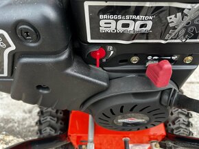 Sněhová fréza Ariens Compact 24, Briggs&Strattion 900 - 7