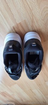 NOVÉ sportovní boty Nike Cosmic Runner vel. 39 - 7
