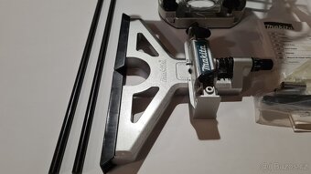 Horní frézka s regulací Makita RP2303FCX 2100W - 7