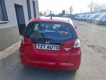 HONDA JAZZ 1.3i, 73kW, 160000km, po STK, TOP CENA - 7