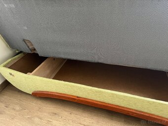 Rozkládací gauč s úložným prostorem - 7