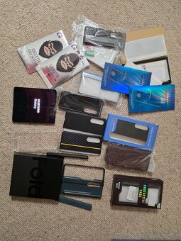 Prodám Samsung Galaxy Fold 4 - 7