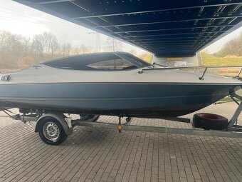 Bayliner Capri 1851 s prívesom a motorovým člnom - 7